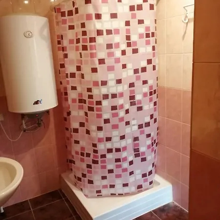 Liiva Guest Accommodation,free Parking *